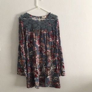 Floral long sleeve blouse